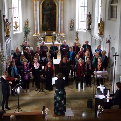 Lieder „zwischen Himmel und Erde“ verbinden
